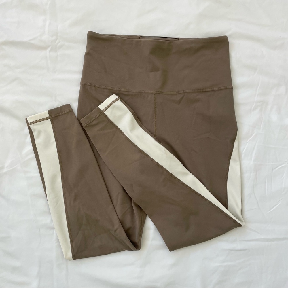NWOT Athleta Salutation 7/8 Legging